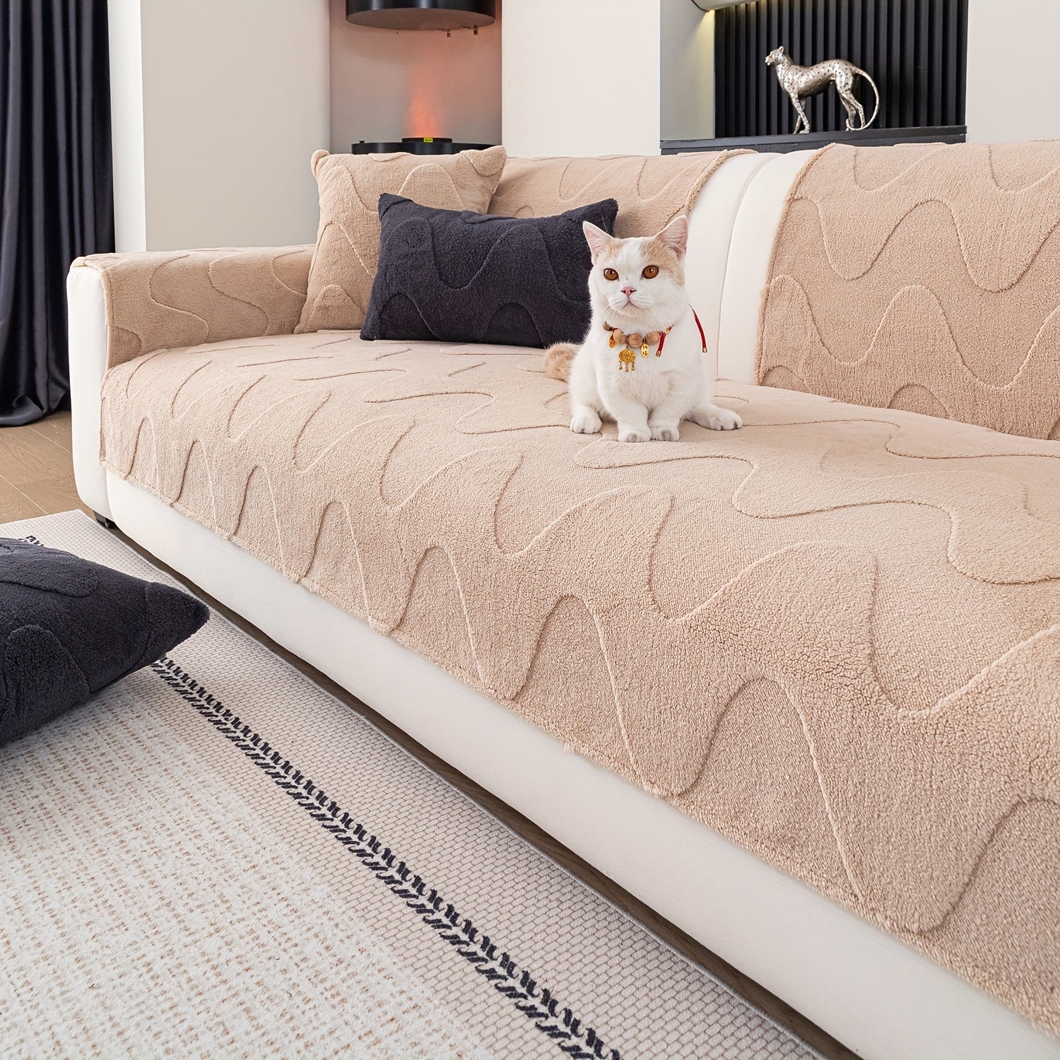 New Autumn And Winter Product: a Thick Cream-Colored Sofa Cushion with a Non-Slip Design, Creating a Luxurious Feel Suitable for Living Room Sofas