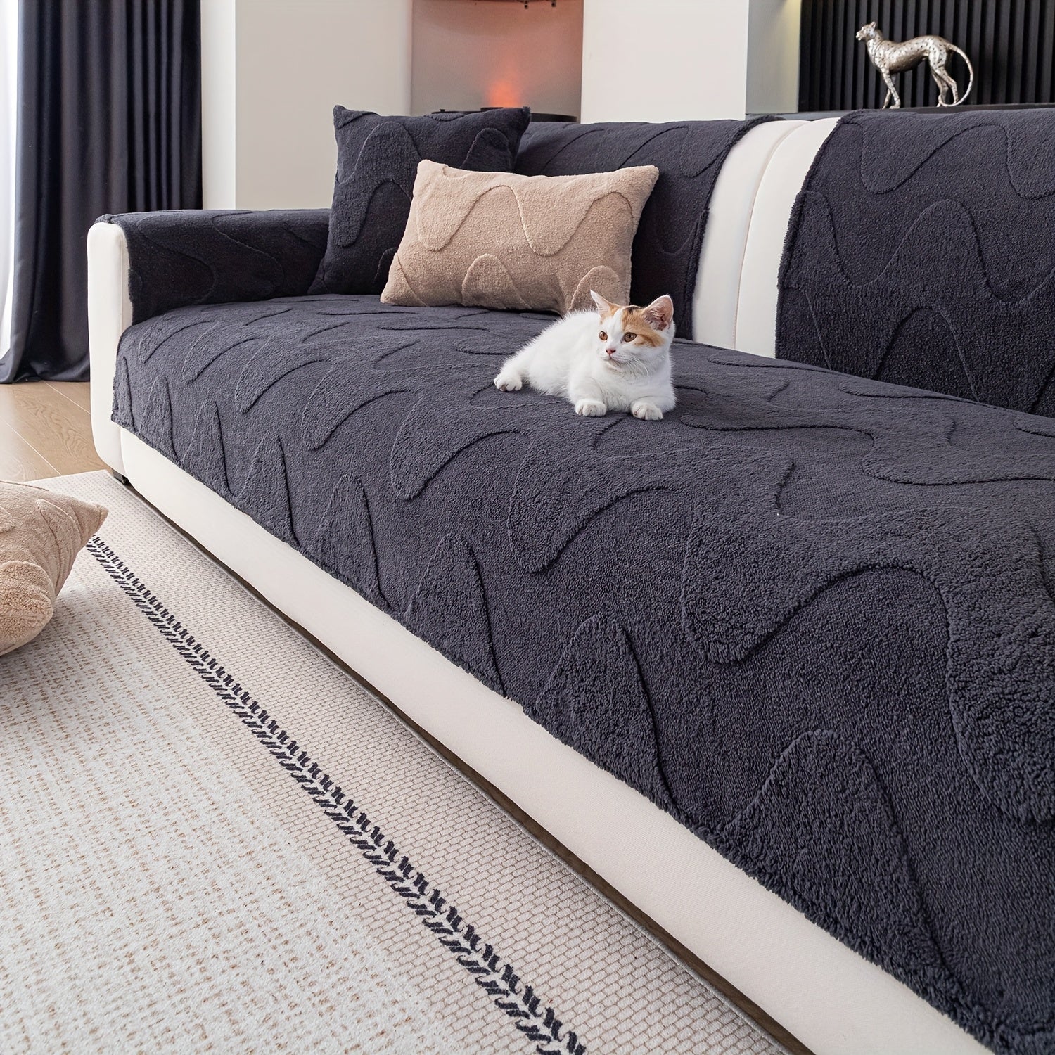 New Autumn And Winter Product: a Thick Cream-Colored Sofa Cushion with a Non-Slip Design, Creating a Luxurious Feel Suitable for Living Room Sofas